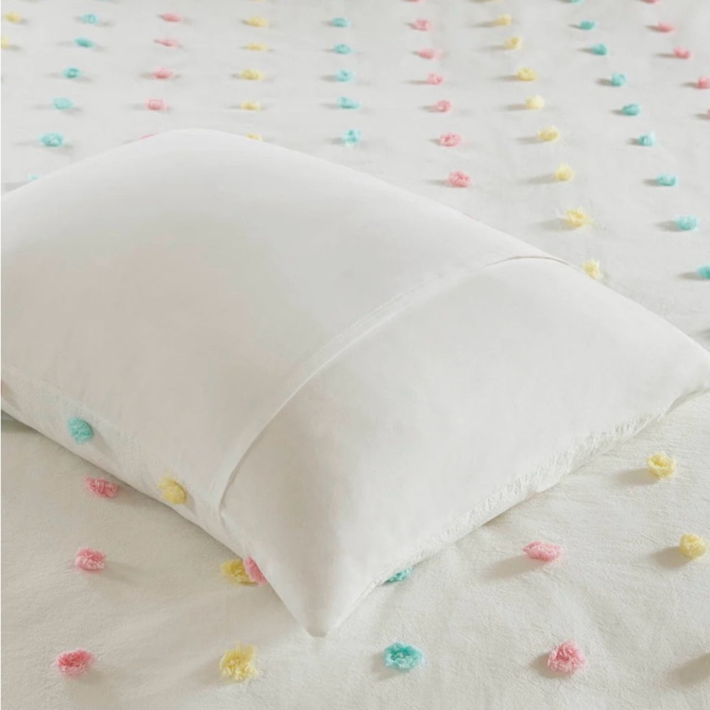 Urban Habitat Kids Colorful Pom Pom Twin Blankets with Shams